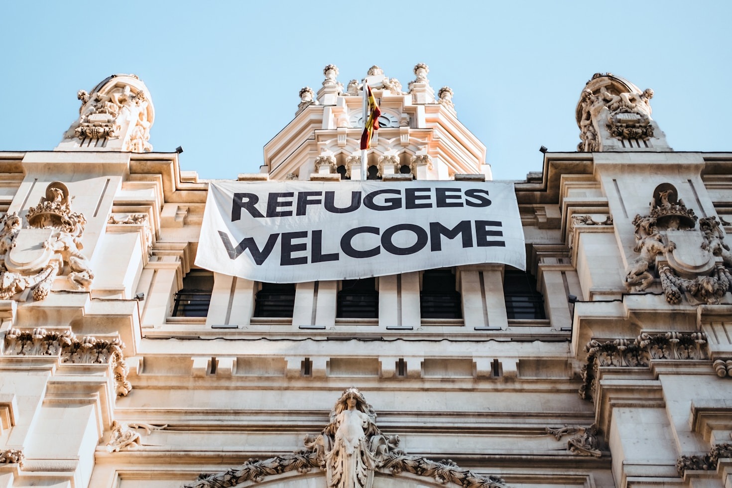 Politics and Displacement: A Complex Dynamic
